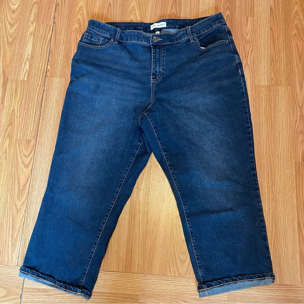LANE BRYANT WOMENS DENIM CAPRI SIZE 18